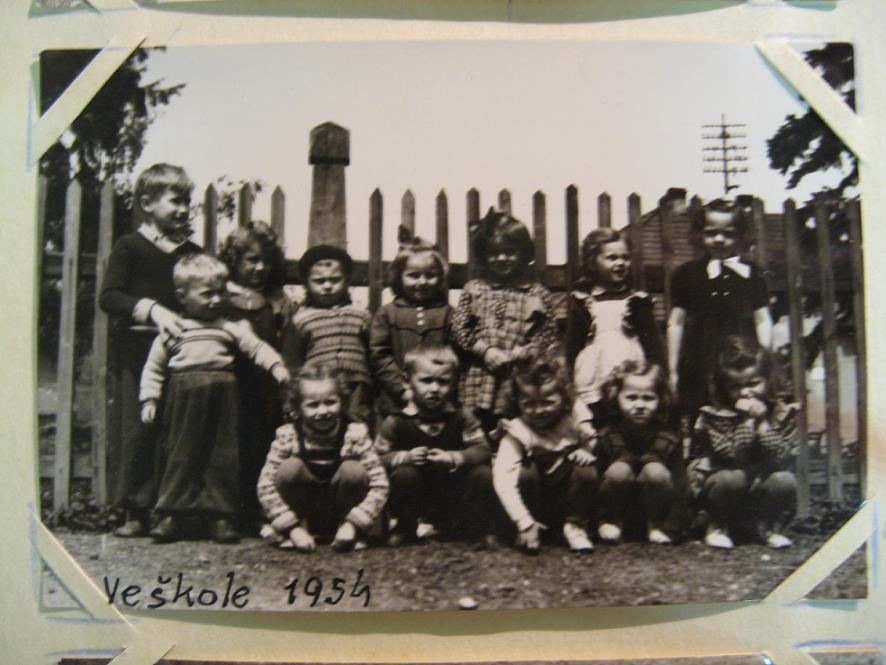 Rok 1954 .jpg